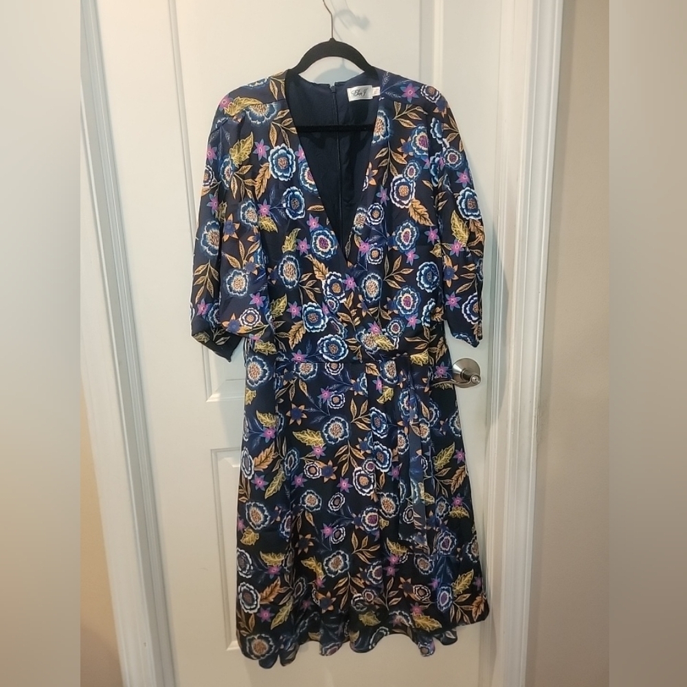 Eliza J Faux-wrap V-neck Navy Floral Print Dress Sizw 22W